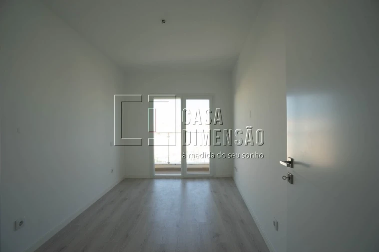 Apartamento T3 para Venda em Corroios Foto 21