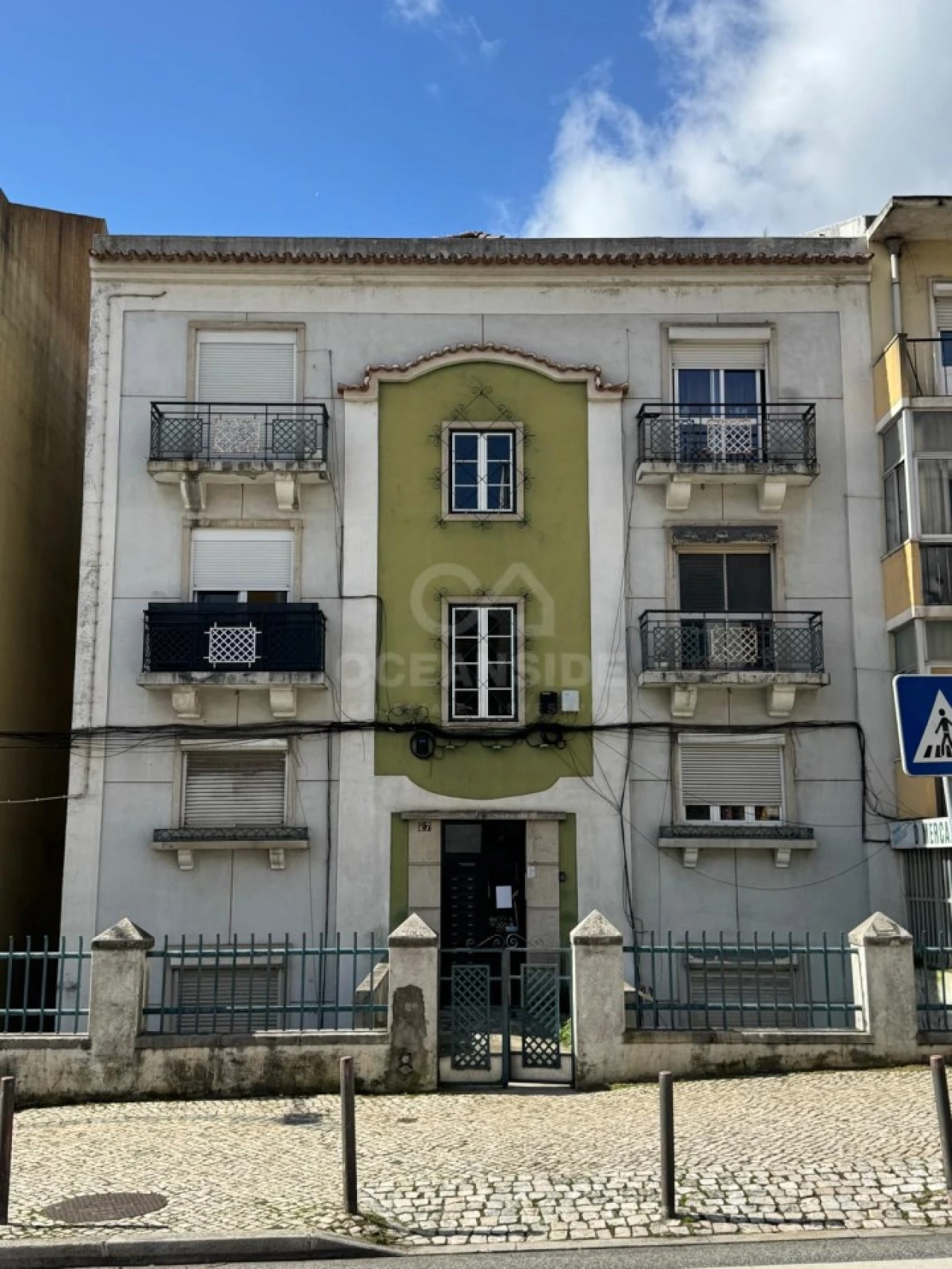 Apartamento T2 para Venda em Queluz e Belas Foto 1