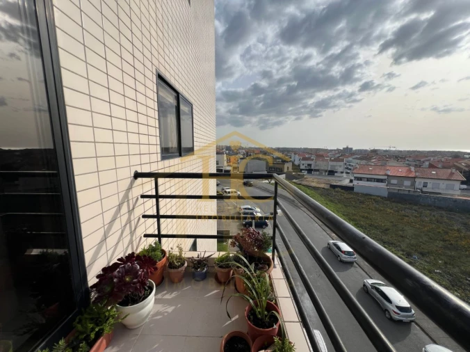 Apartamento T3 para Venda em Póvoa de Varzim, Beiriz e Argivai Foto 1