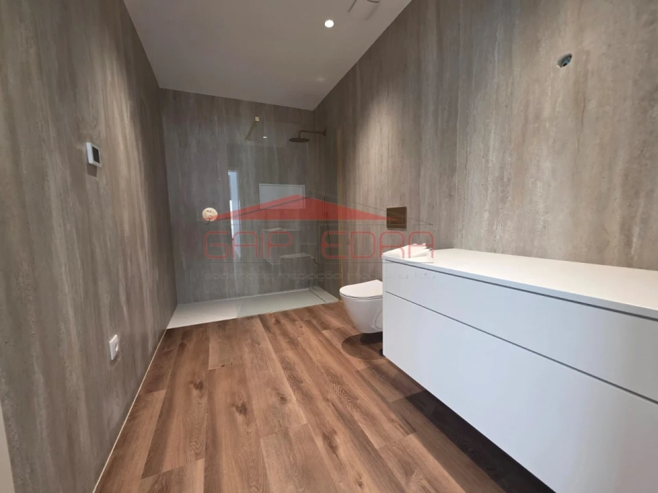 Moradia T3 para Venda em Esmoriz Foto 14