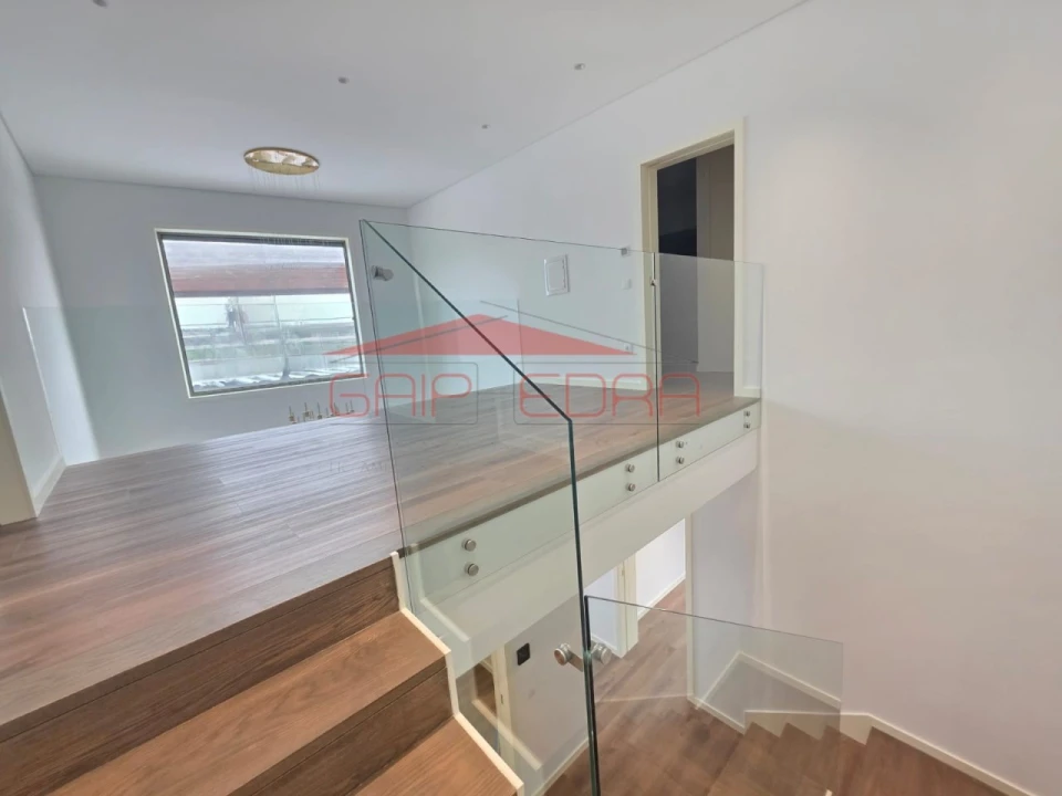 Moradia T3 para Venda em Esmoriz Foto 16