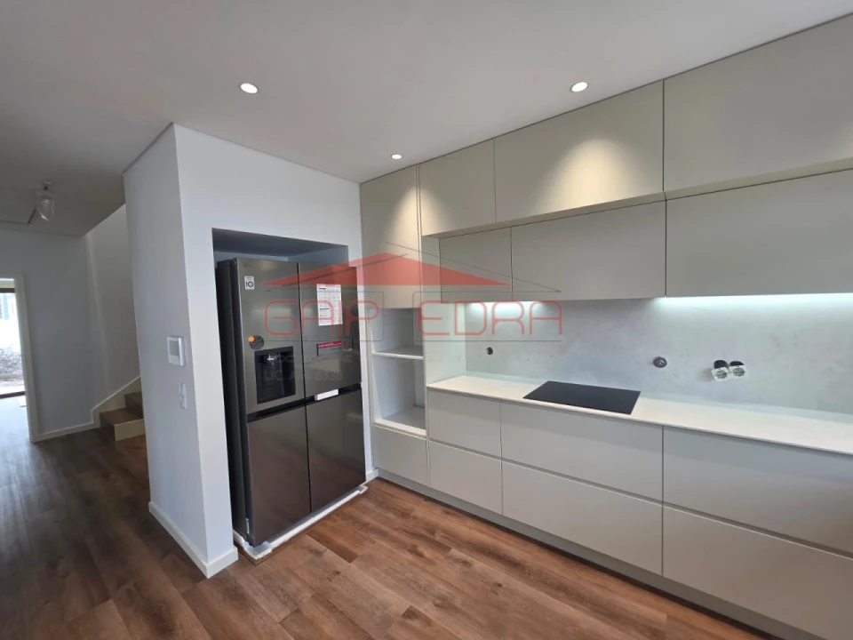 Moradia T3 para Venda em Esmoriz Foto 8