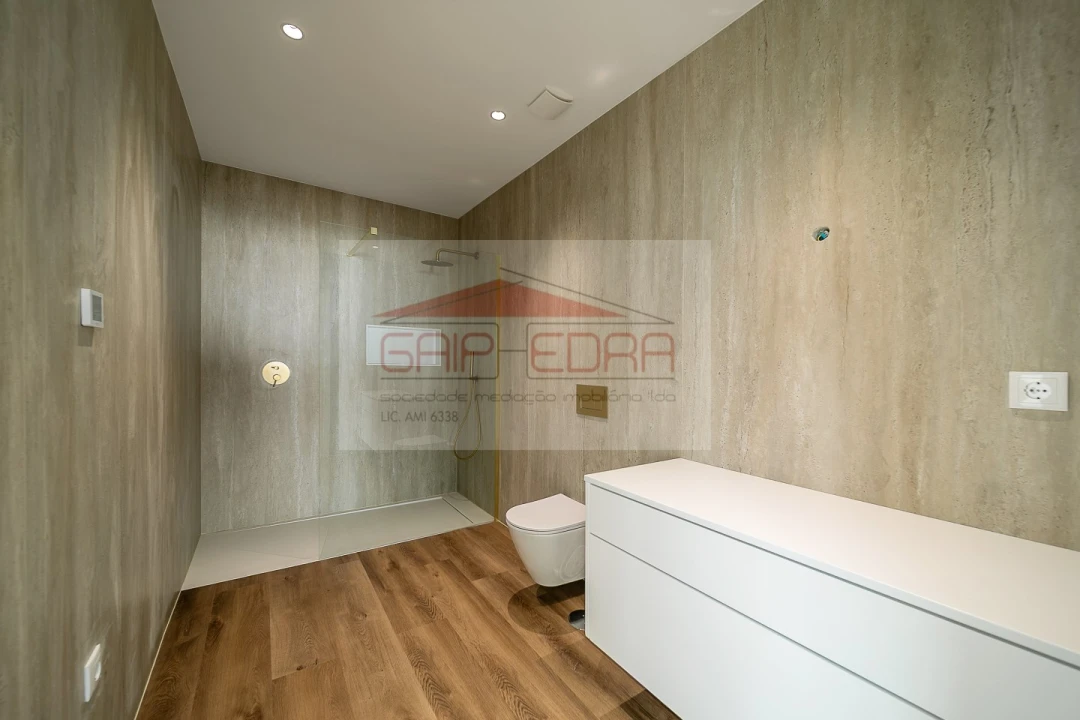 Moradia T3 para Venda em Esmoriz Foto 12