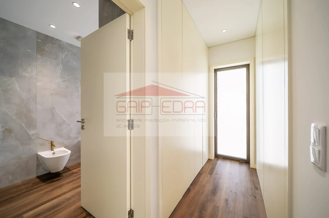 Moradia T3 para Venda em Esmoriz Foto 22