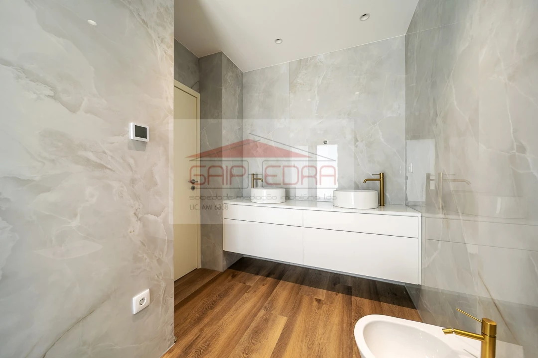 Moradia T3 para Venda em Esmoriz Foto 23