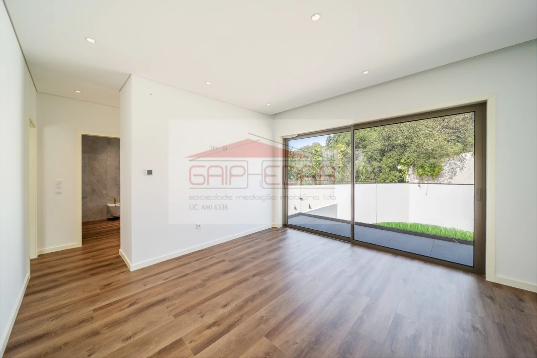 Moradia T3 para Venda em Esmoriz Foto 26