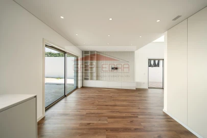 Moradia T3 para Venda em Esmoriz