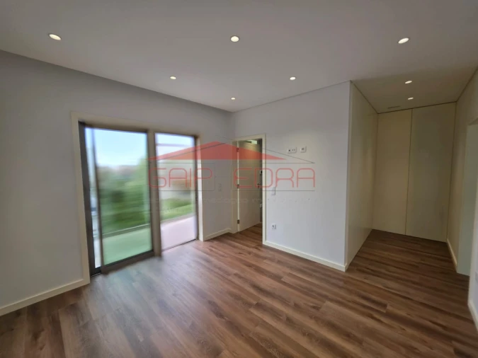 Moradia T3 para Venda em Esmoriz Foto 25