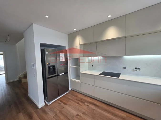 Moradia T3 para Venda em Esmoriz Foto 8