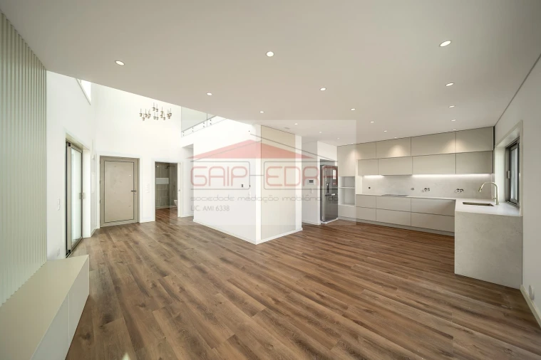 Moradia T3 para Venda em Esmoriz Foto 3