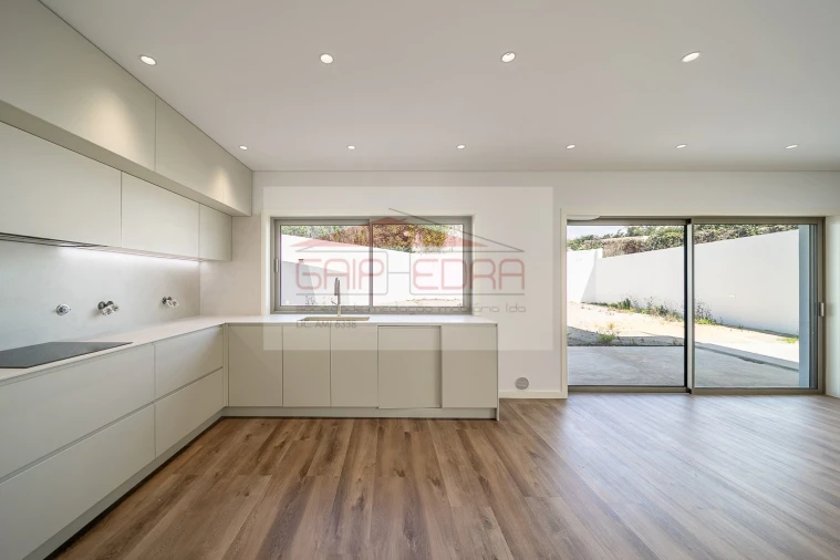 Moradia T3 para Venda em Esmoriz Foto 5