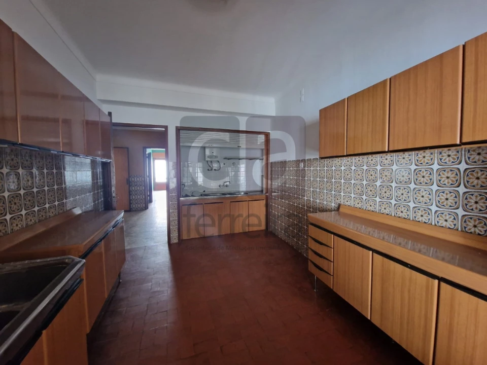 Moradia T4 para Venda em Almeirim Foto 2