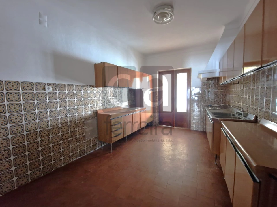 Moradia T4 para Venda em Almeirim Foto 3