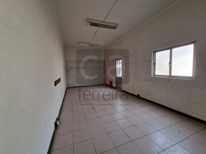 Armazém para Arrendamento em Almeirim Foto 9