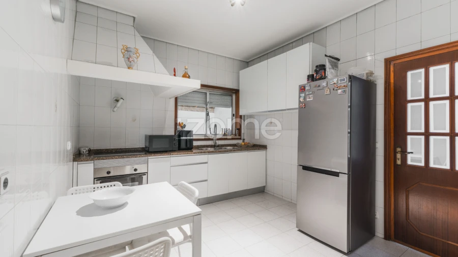 Moradia T4 para Venda em Anta e Guetim