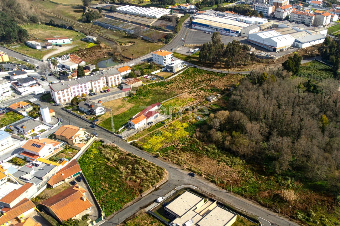 Terreno para Venda em Serzedo e Perosinho Foto 13