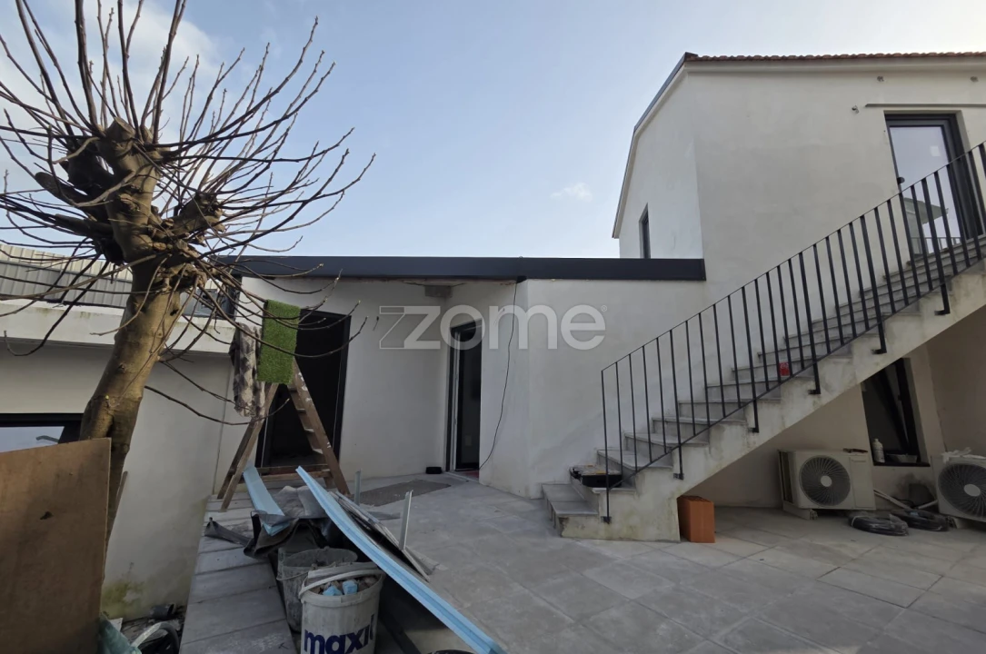 Moradia T9 para Venda em Sanguedo Foto 13