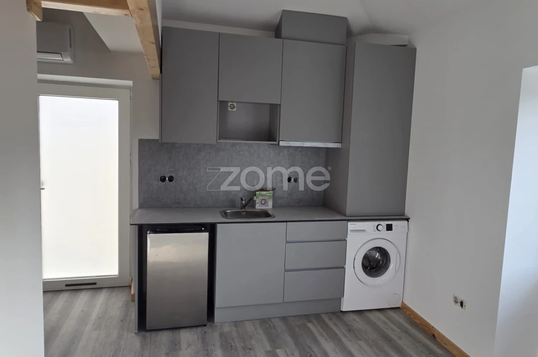 Moradia T9 para Venda em Sanguedo Foto 27