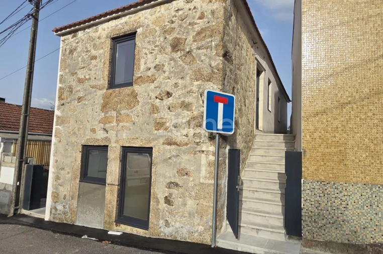 Moradia T9 para Venda em Sanguedo Foto 29