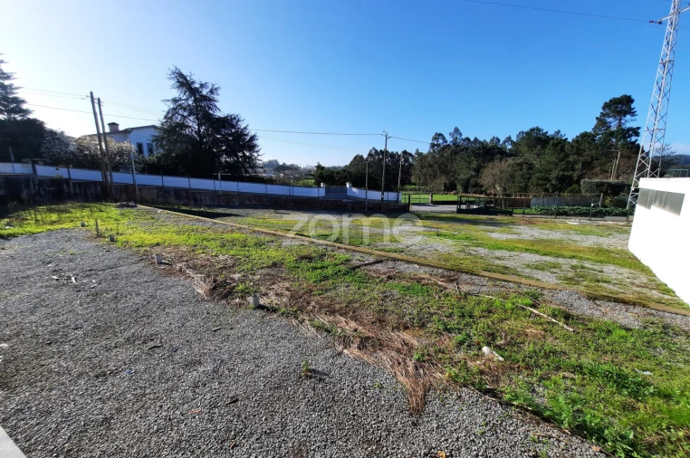 Terreno para Arrendamento em Alvarelhos e Guidões Foto 7
