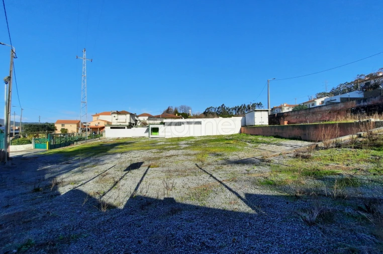 Terreno para Arrendamento em Alvarelhos e Guidões Foto 1