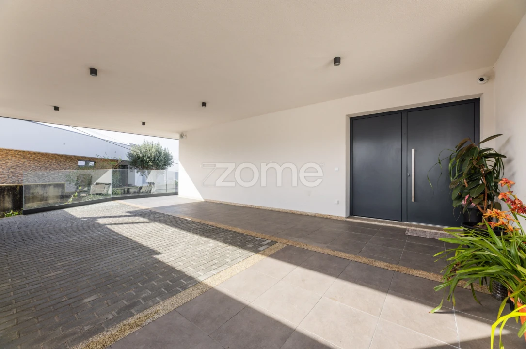 Moradia T3 para Venda em Nogueira, Fraião e Lamaçães Foto 5