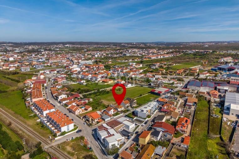 Moradia T4 para Venda em Marrazes e Barosa Foto 36