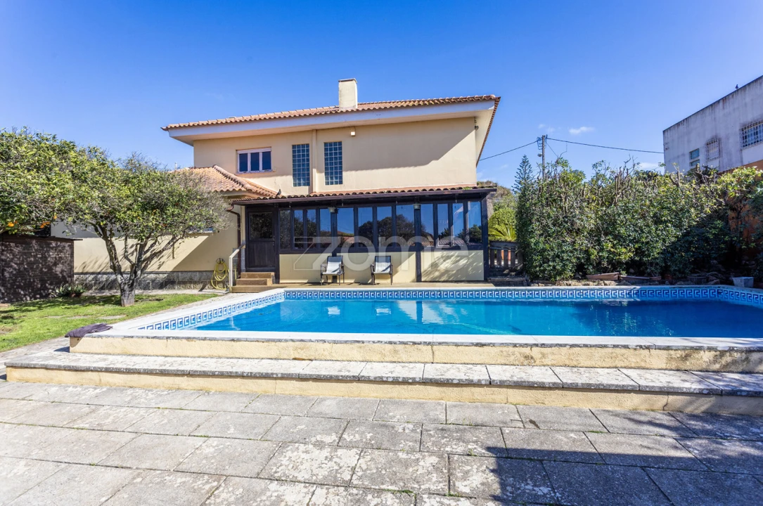 Moradia T5 para Venda em Carcavelos e Parede Foto 2