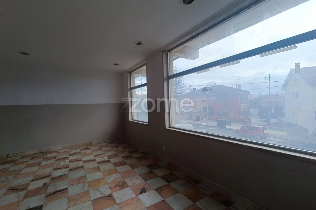 Negócio para Arrendamento em Algueirão-Mem Martins Foto 8