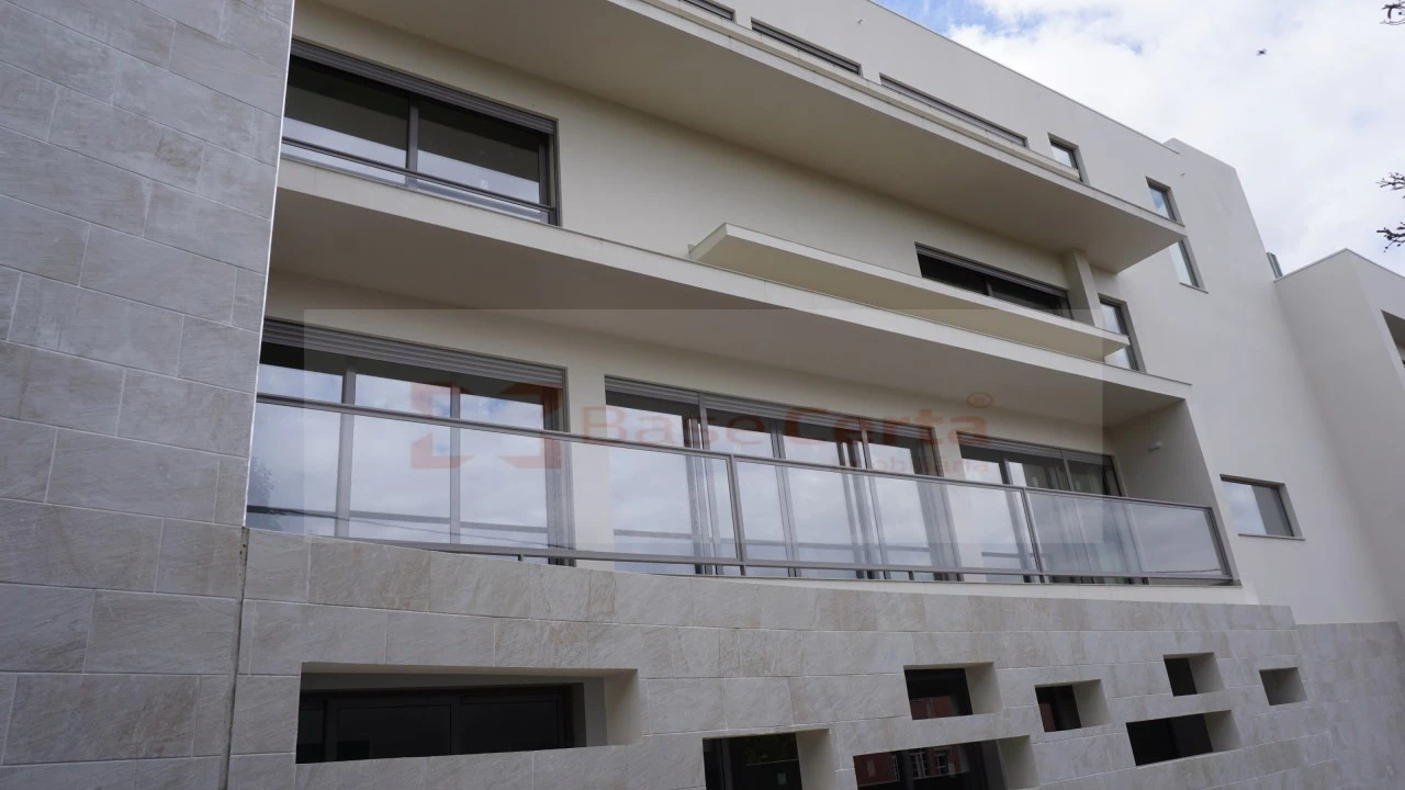 Apartamento T2 para Venda em Santa Clara Foto 9