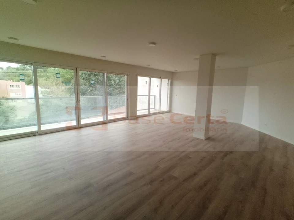 Apartamento T2 para Venda em Santa Clara Foto 2