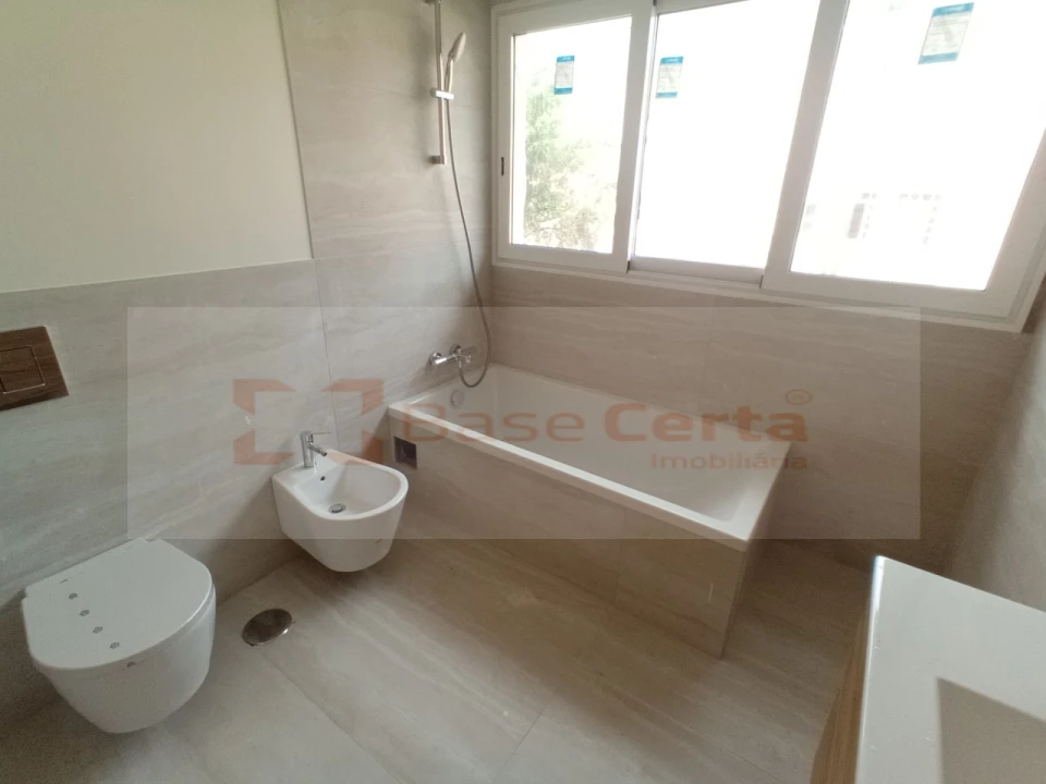 Apartamento T2 para Venda em Santa Clara Foto 18