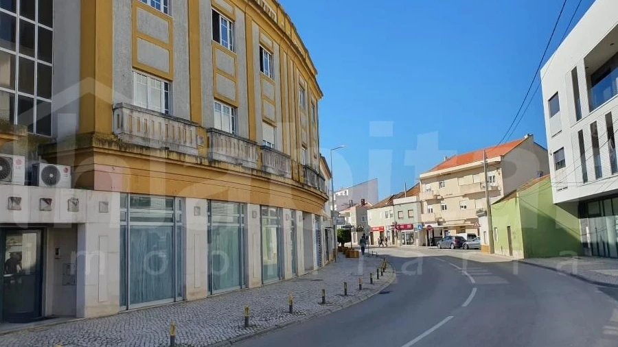 Loja para Venda em Samora Correia