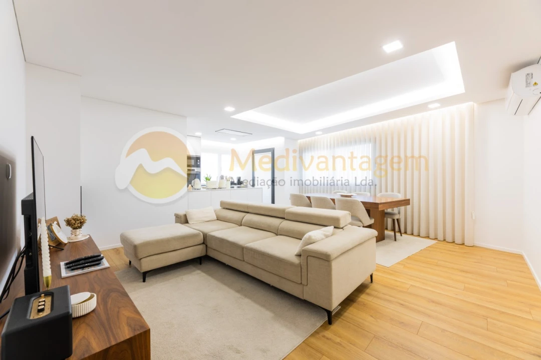 Apartamento T2 para Venda em Nogueiró e Tenões Foto 8