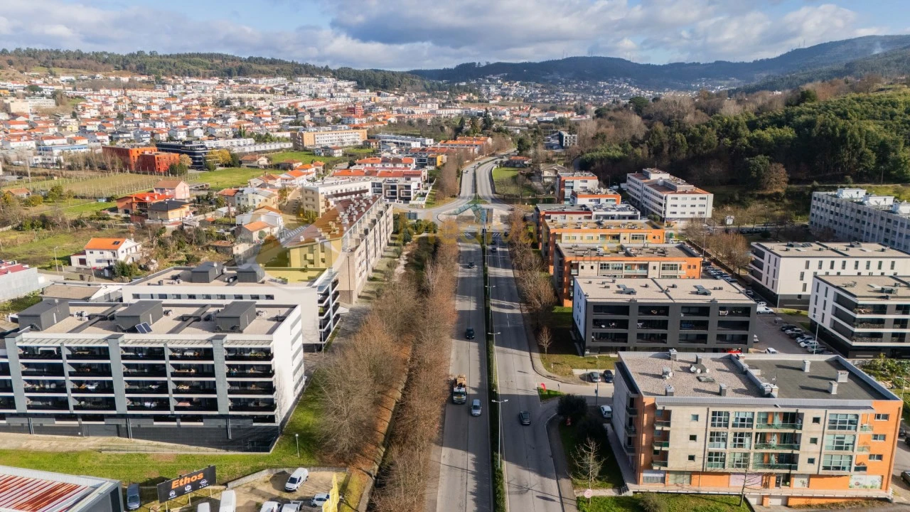 Apartamento T2 para Venda em Nogueiró e Tenões Foto 21