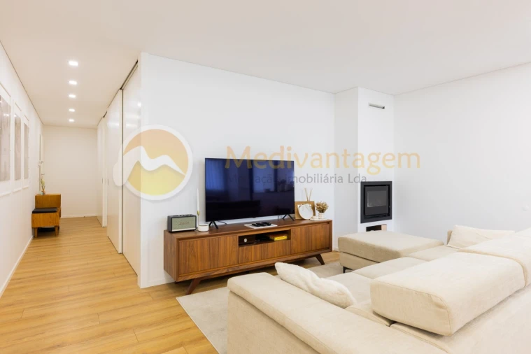 Apartamento T2 para Venda em Nogueiró e Tenões Foto 7