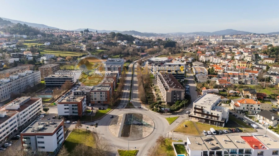Apartamento T2 para Venda em Nogueiró e Tenões Foto 22