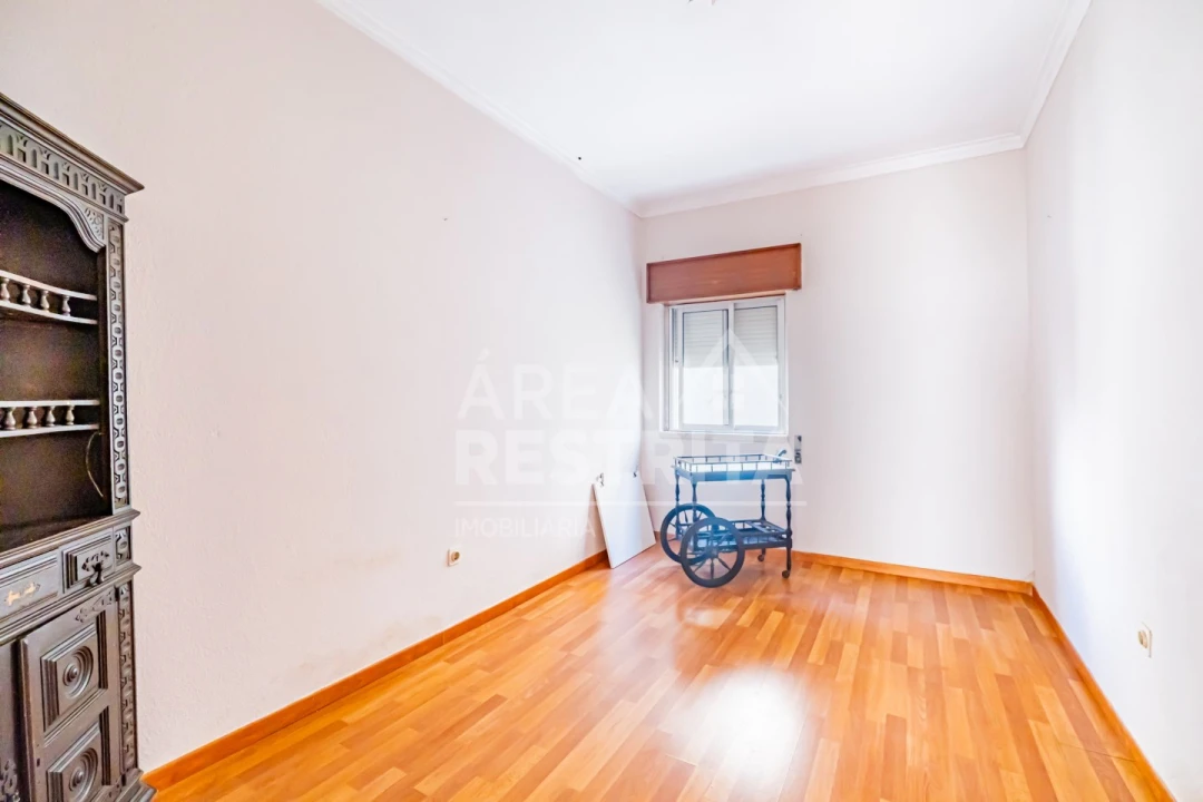 Moradia T5 para Venda em Quinta do Conde Foto 28