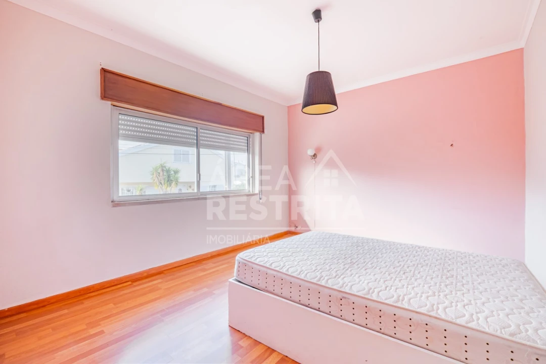 Moradia T5 para Venda em Quinta do Conde Foto 44