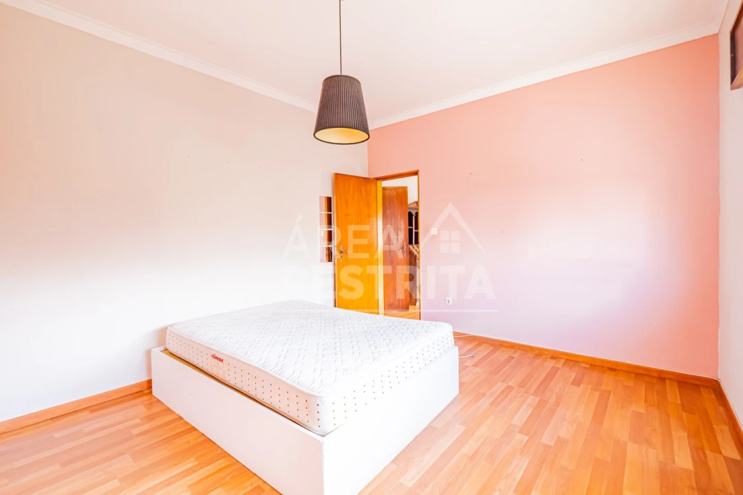 Moradia T5 para Venda em Quinta do Conde Foto 46