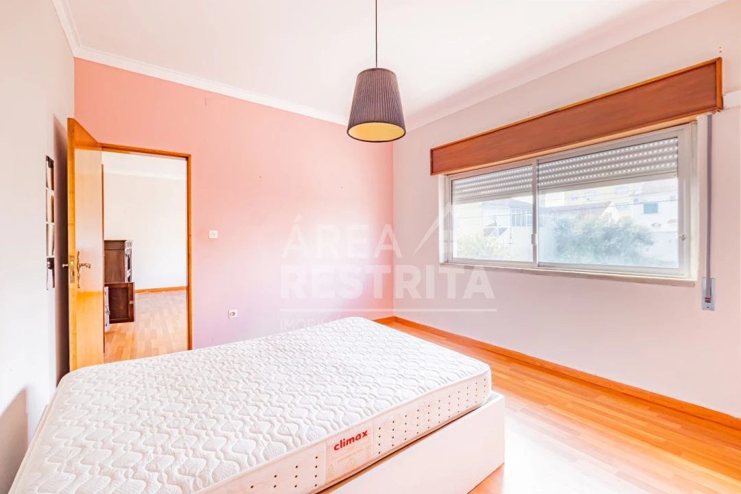 Moradia T5 para Venda em Quinta do Conde Foto 47