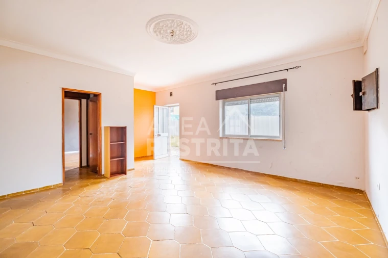 Moradia T5 para Venda em Quinta do Conde Foto 5