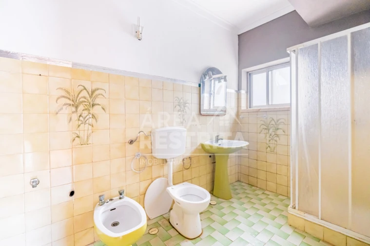 Moradia T5 para Venda em Quinta do Conde Foto 16