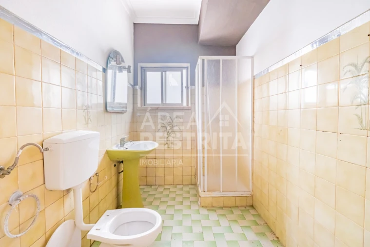 Moradia T5 para Venda em Quinta do Conde Foto 17