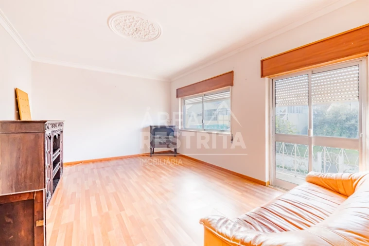 Moradia T5 para Venda em Quinta do Conde Foto 40