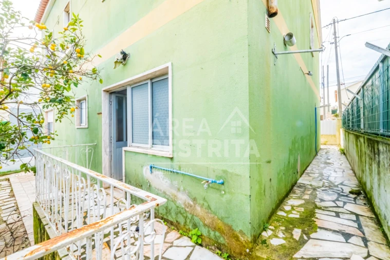 Moradia T5 para Venda em Quinta do Conde Foto 60