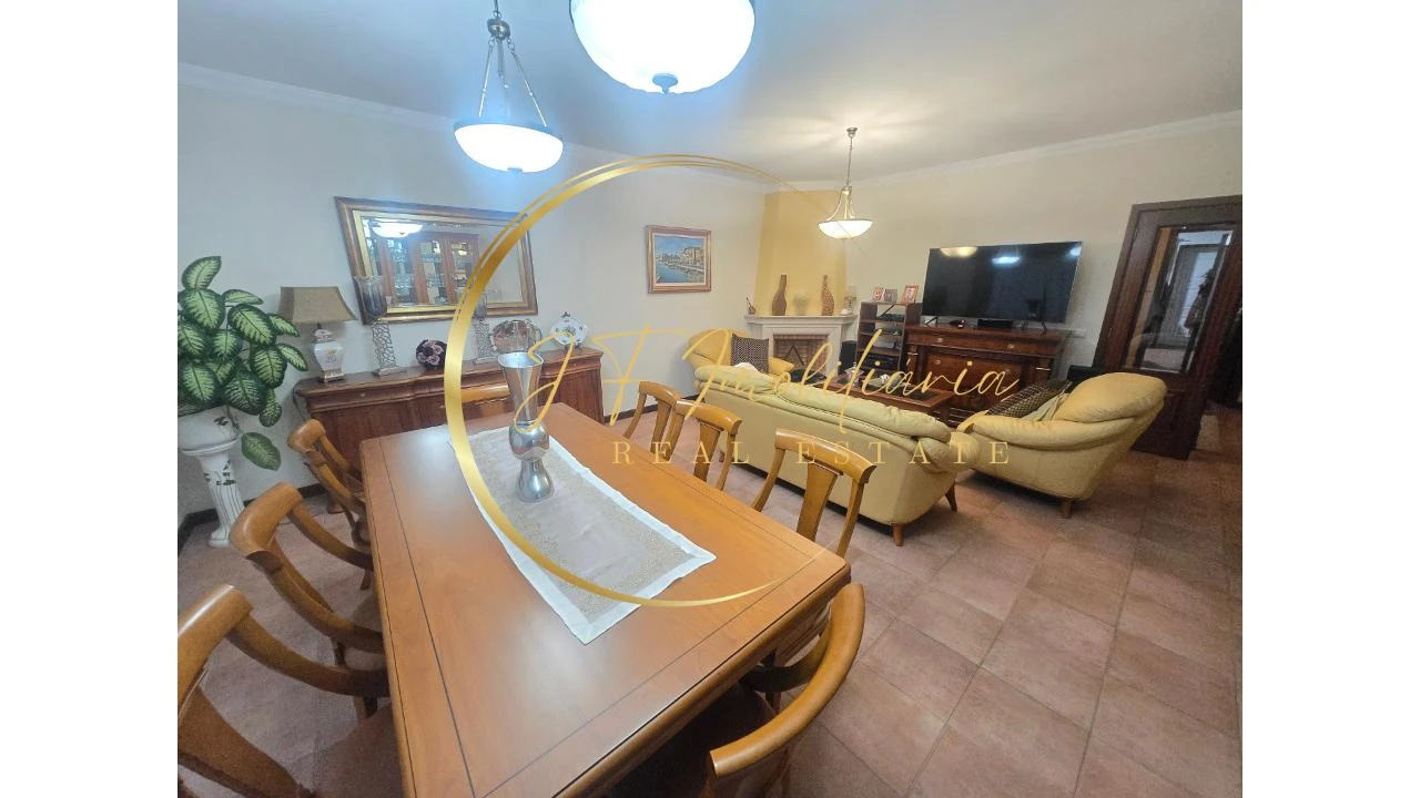 Moradia T4 para Venda em Esgueira Foto 2