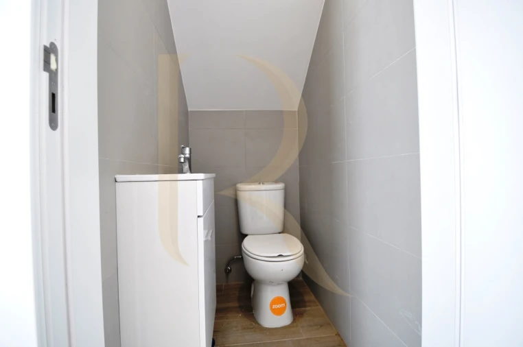 Moradia T3 para Venda em Quinta do Conde Foto 13