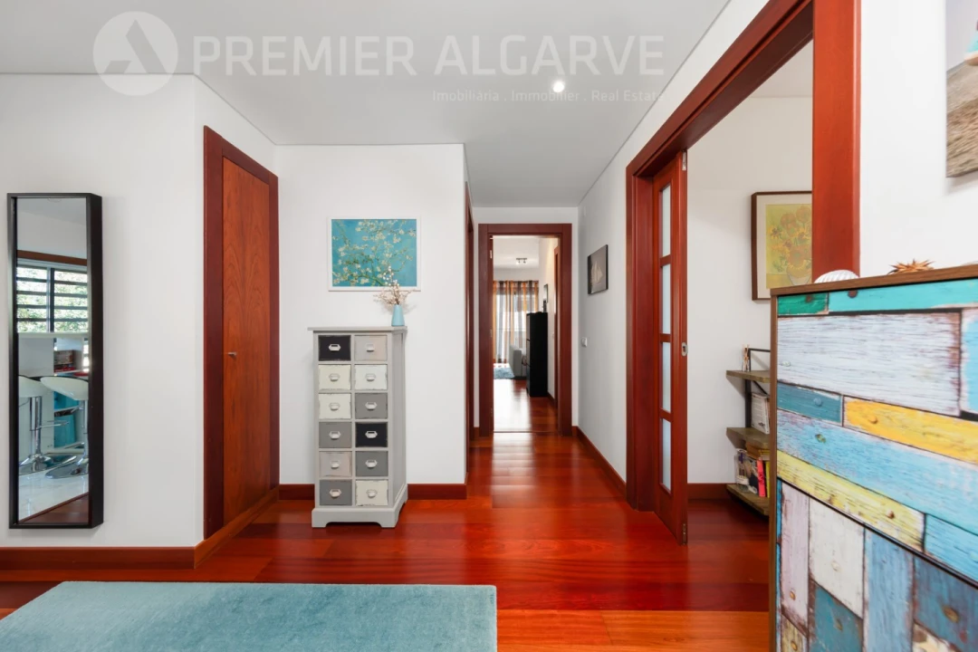 Apartamento T2 para Venda em Quarteira Foto 3