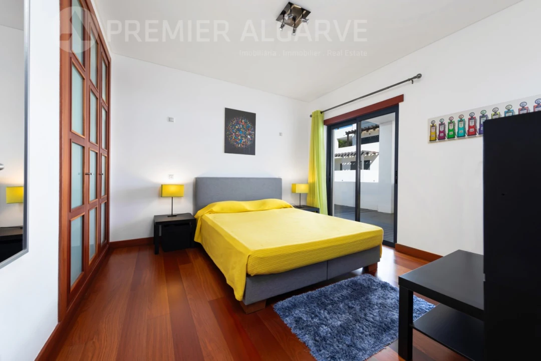 Apartamento T2 para Venda em Quarteira Foto 16